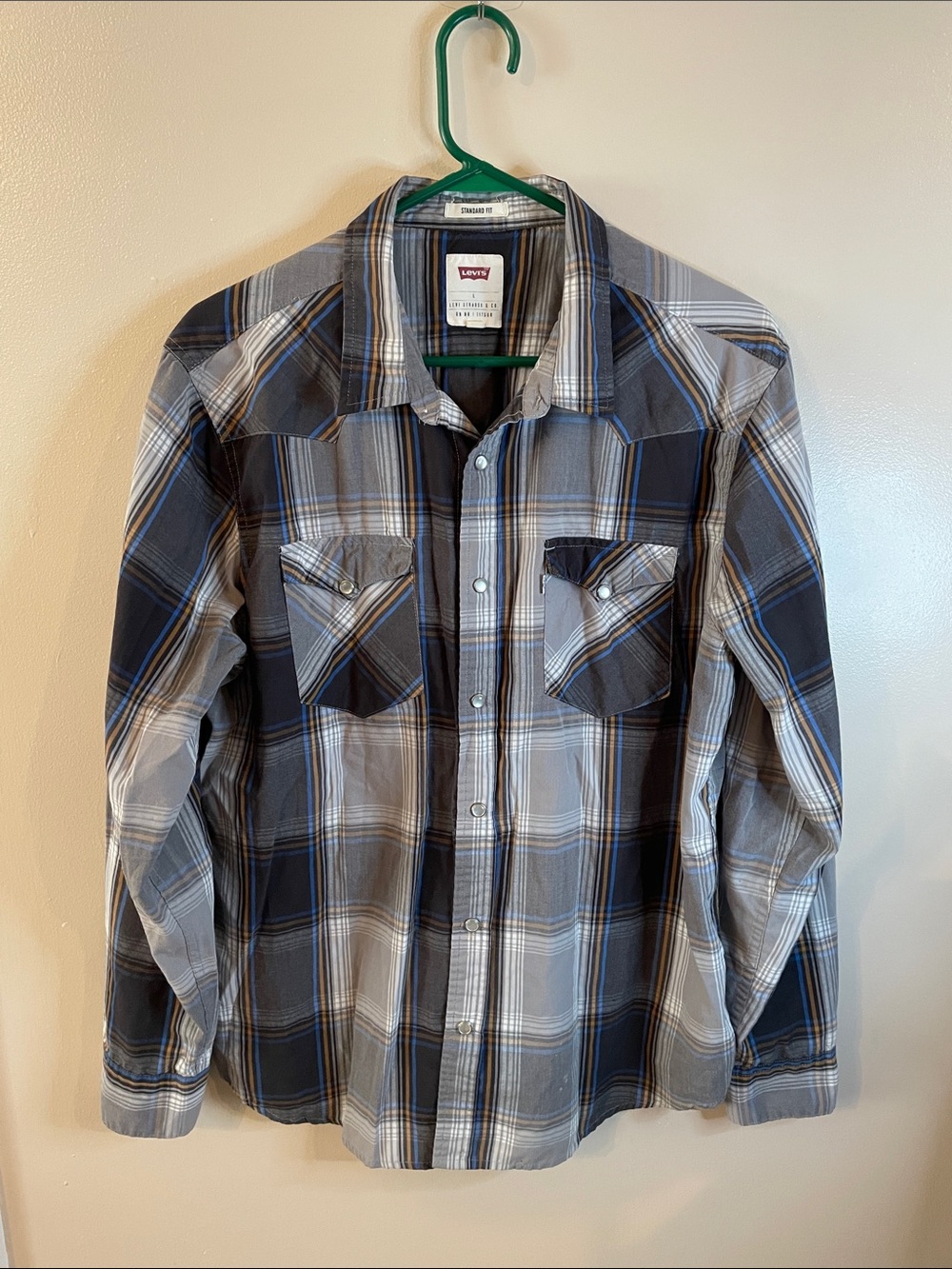 Levi’s Long Sleeve Plaid Shirt